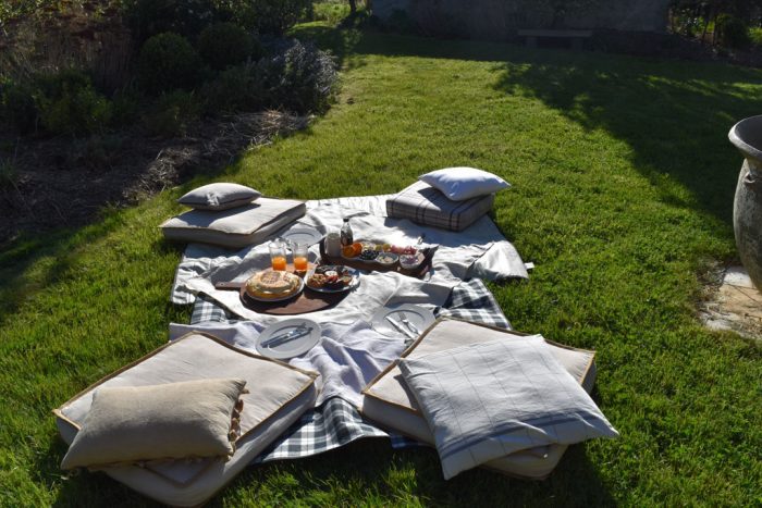 Picnic in the garden