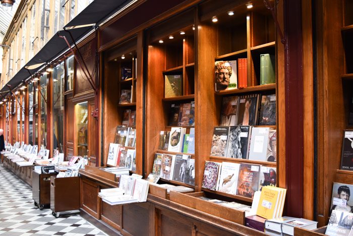 First photo of the interior of Passage Jouffrey