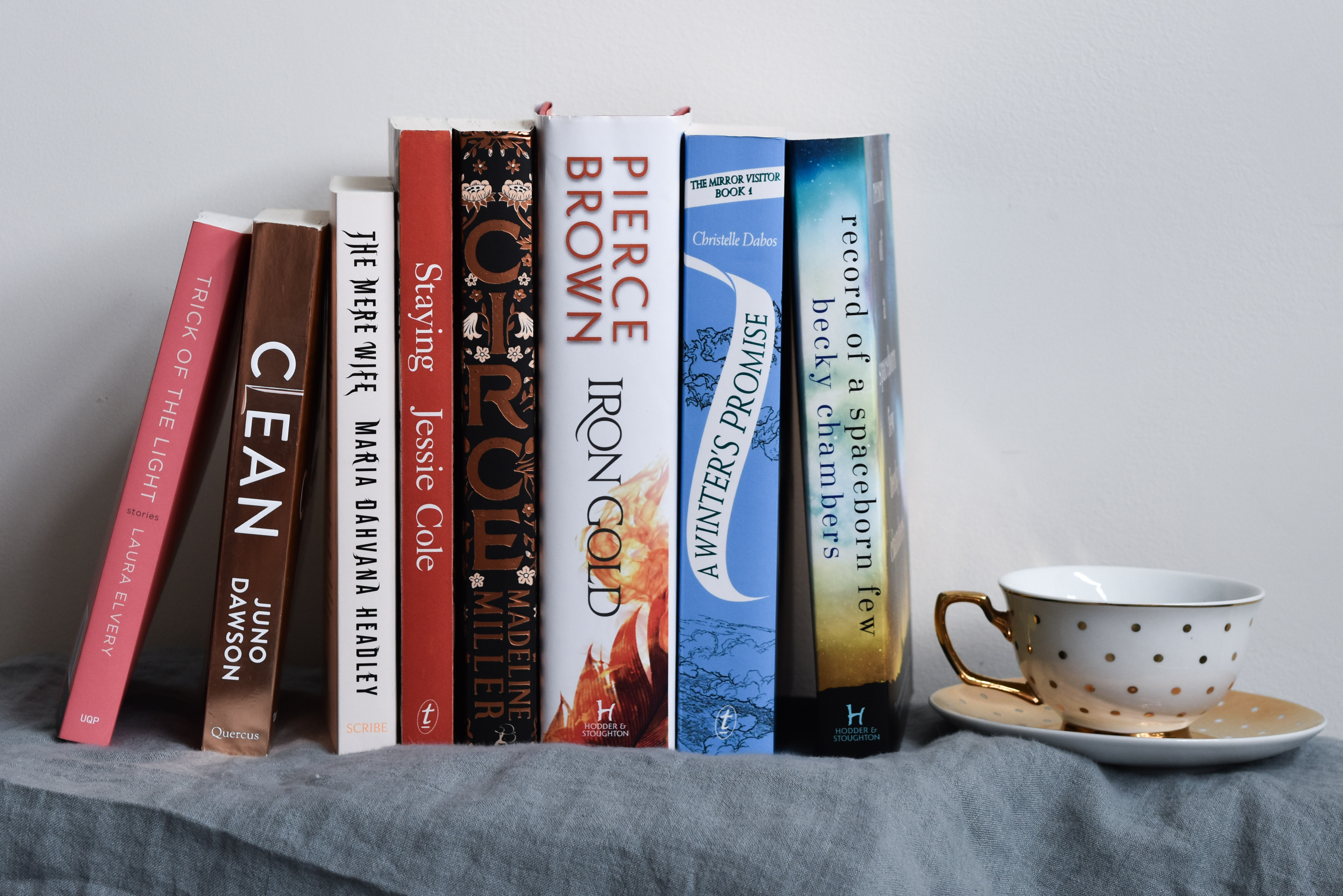 12+ Christelle Dabos Books Images